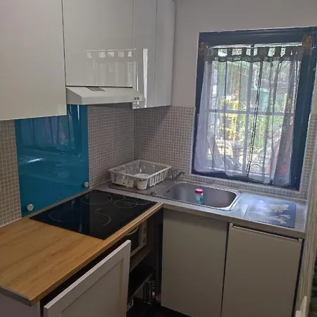 Appartement Studio Independant Dans Un Maison *