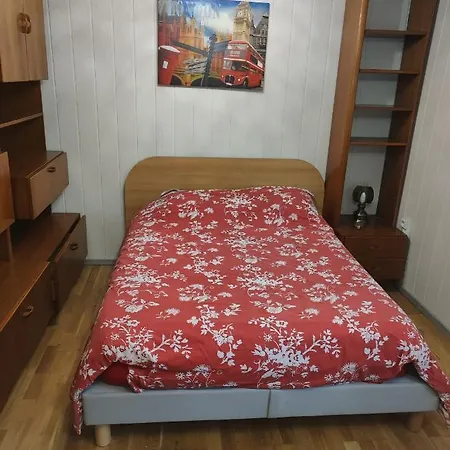 Studio Independant Dans Un Maison Appartement *