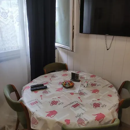 Appartement Studio Independant Dans Un Maison Saint-Denis (Seine-Saint-Denis)