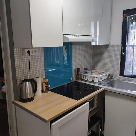 Studio Independant Dans Un Maison Appartement *